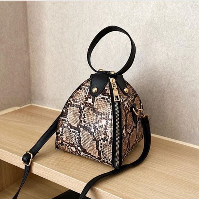 レア☆Dooney&Bourke美女と野獣 ショルダーバッグ レア☆Dooney&Bourke