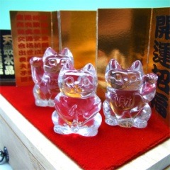 三福開運招き猫 （天然水晶） 高級桐箱付き 〔0396〕：開運商品