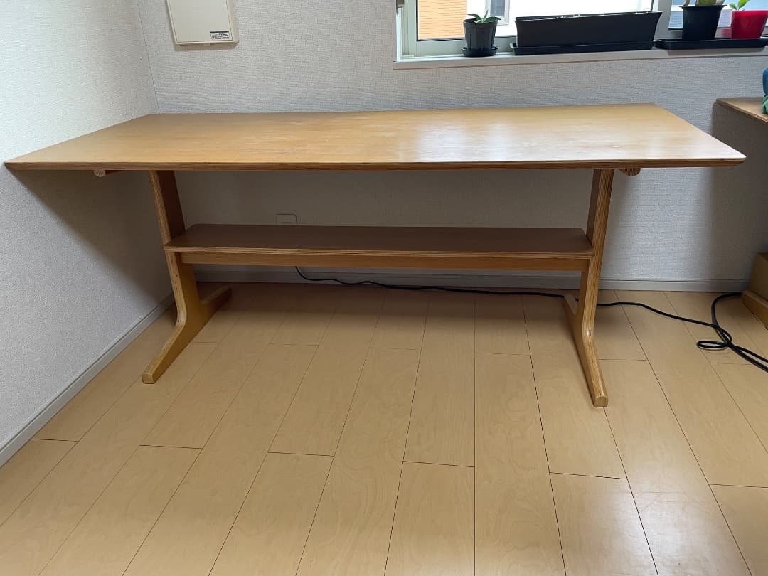 【送料込み】無印 リビングでもダイニングでもつかえるテーブル 幅1500 送料込み】無印 リビングでもダイニングでもつかえるテーブル 幅1500