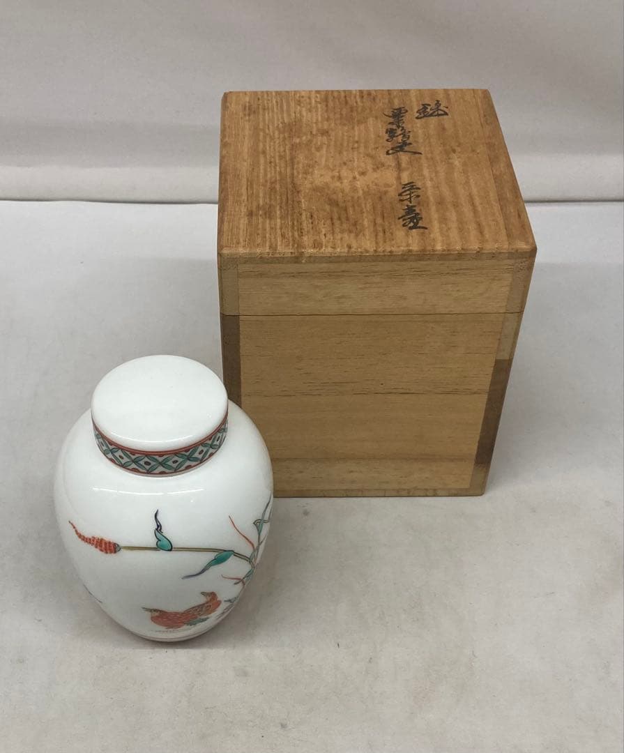 B442s「錦 粟鶉文茶壷」十三代酒井田柿右衛門作　共箱　重要無形文化財　煎茶 B442s「錦 粟鶉文茶壷」十三代酒井田柿右衛門作