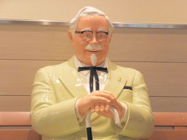 ケンタッキー カーネルサンダースおじさん人形 ASCII.jp：カーネル