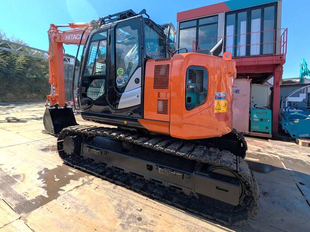 いぐち Hitachi ZX135-3 Excavator | VI Equipment Ltd.